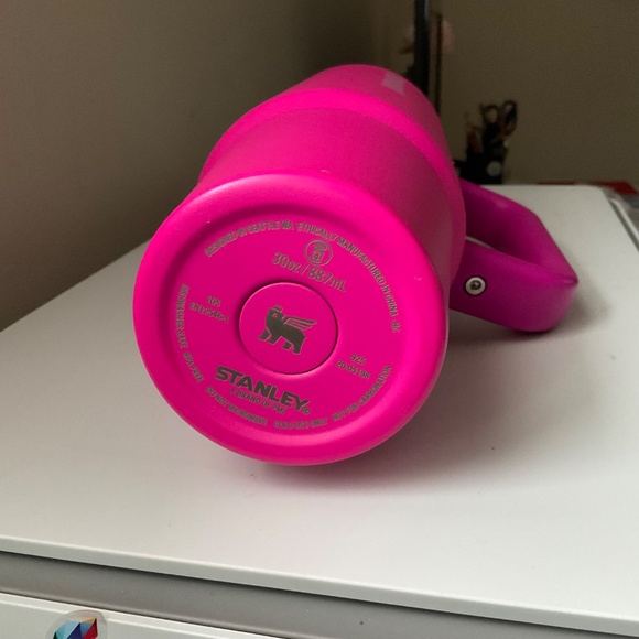 Stanley Quencher 30 OZ Protour Flip Straw Lid - Picture 3 of 7